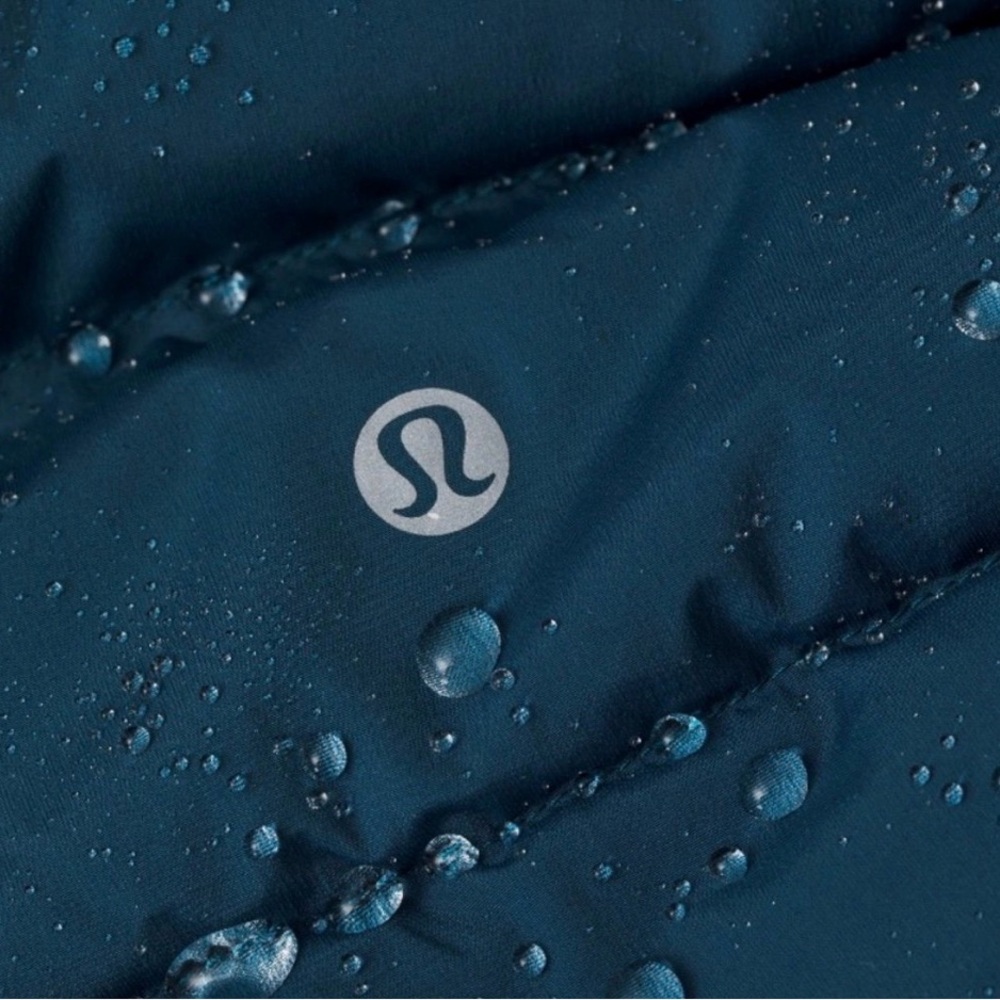 Lululemon Down for it All running jacket - Night Diver - Picture 2 of 6